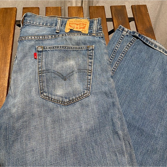Men’s straight Levi’s - Picture 2 of 6